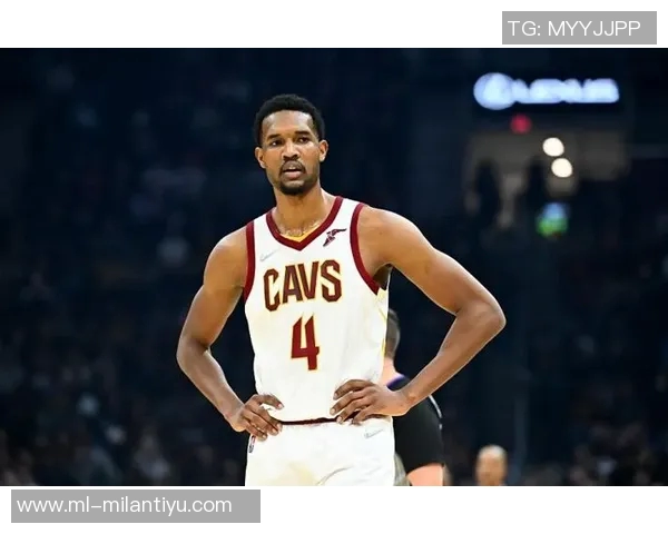 小莫布里首秀表现亮眼18分钟内贡献12分6板2助助力球队胜利 小莫布里首秀表现亮眼18分钟内贡献12分6板2助助力球队胜利