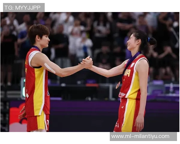 女篮锦标赛第二阶段四川队夺冠江苏武汉分获亚季军荣耀时刻