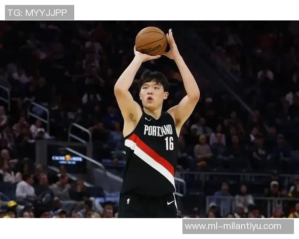 开拓者媒体人杨瀚森强调合理进攻策略避免三分盲投与失误