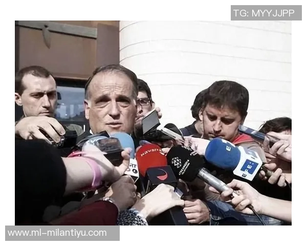 主持人表达对亚马尔生活方式的理解与共鸣分享年轻时的相似经历 主持人表达对亚马尔生活方式的理解与共鸣分享年轻时的相似经历